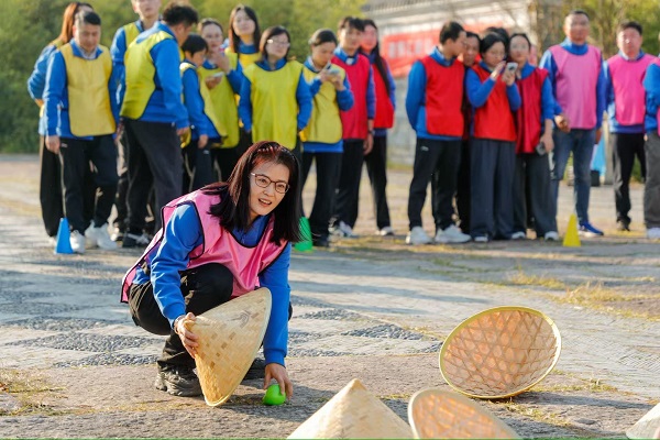 1764033611897599.jpg 4.jpg